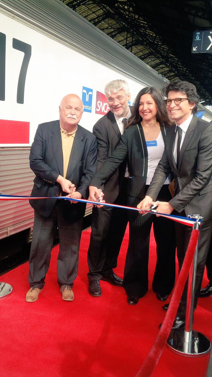 TrainsExpo's tweet photo. #Inauguration du #Train2017 ce matin en gare de @Toulouse 😍 on vous attend toute la journée jusqu'à 19h ! 🚂🇫🇷 #TrainsExpo #Exposition https://t.co/2lMfvTTqTr