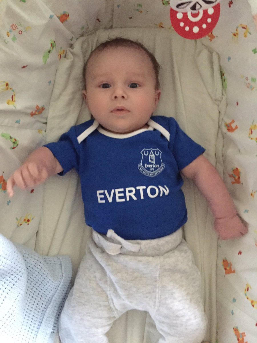 stemosses's tweet photo. Based on the way #Evertons average age is reducing under #Koeman this little lad may start in about ten years #FirstDerbyDay #LFCEFC https://t.co/9cdErT6Bwi