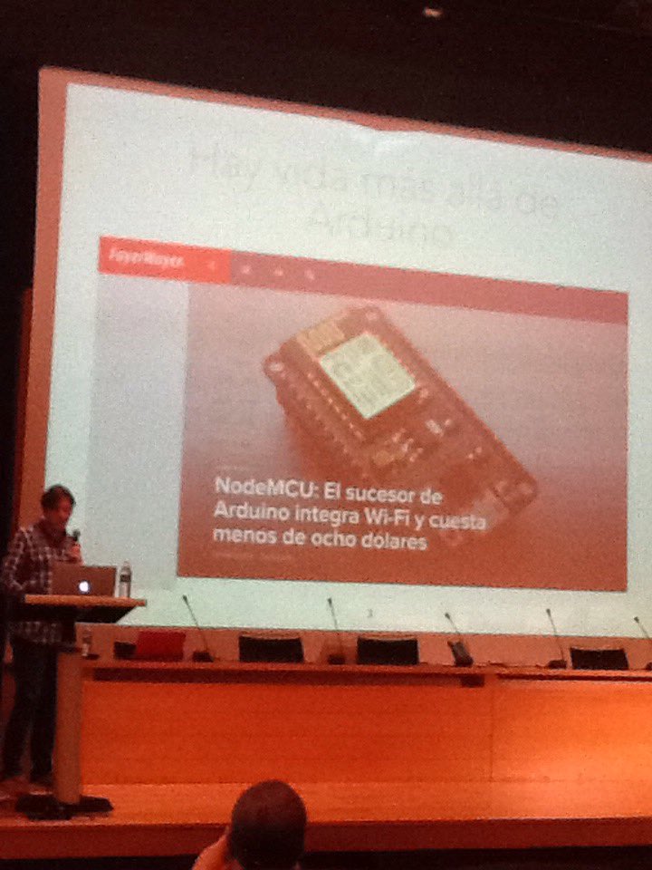 KiwiBot_es's tweet image. @albertomorillo nos muestra está maravilla ... #ArduinoD17 #arduinodsevilla
