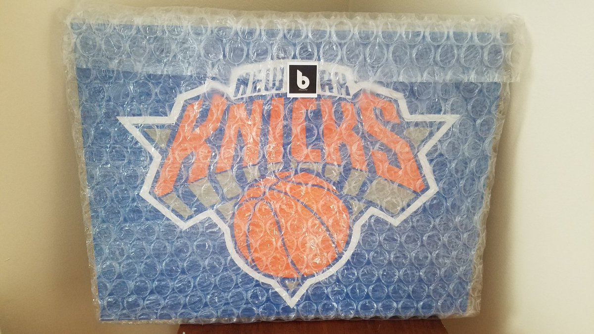 BoopaBagADonuts's tweet photo. Digging through the archives @nyknicks @nycgov #acrylic #art #artist #BoopaNY https://t.co/a4o5VCC5r3
