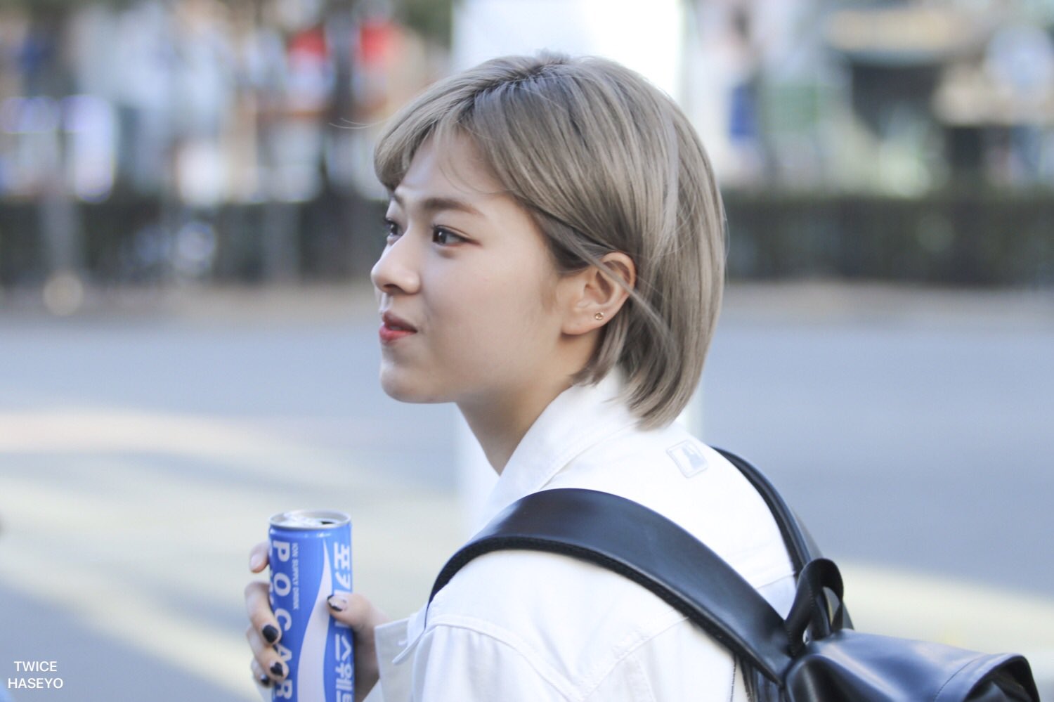 C8UezomVwAEKL_Z.jpg:orig