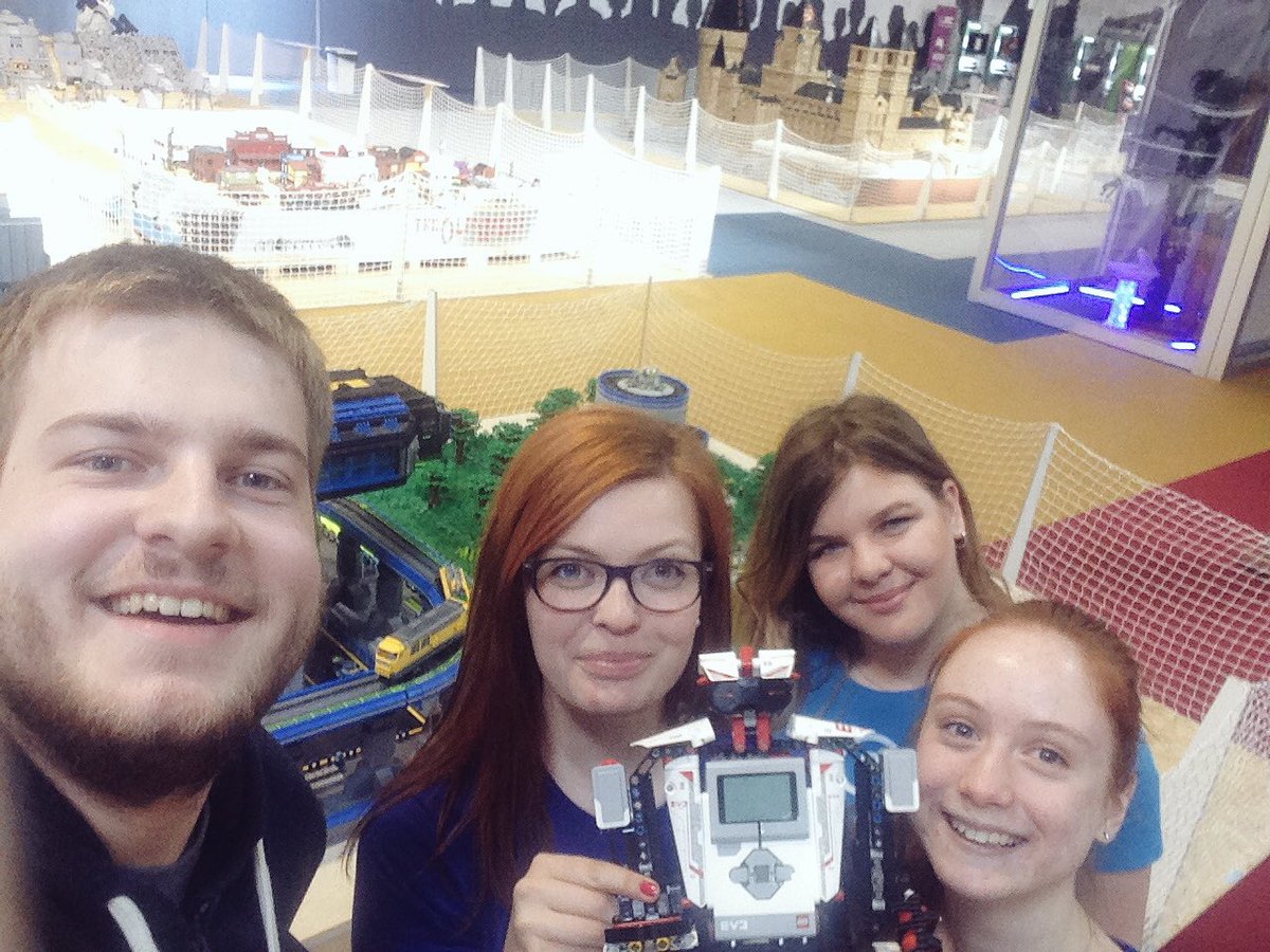 AkademieProgramování tweet media