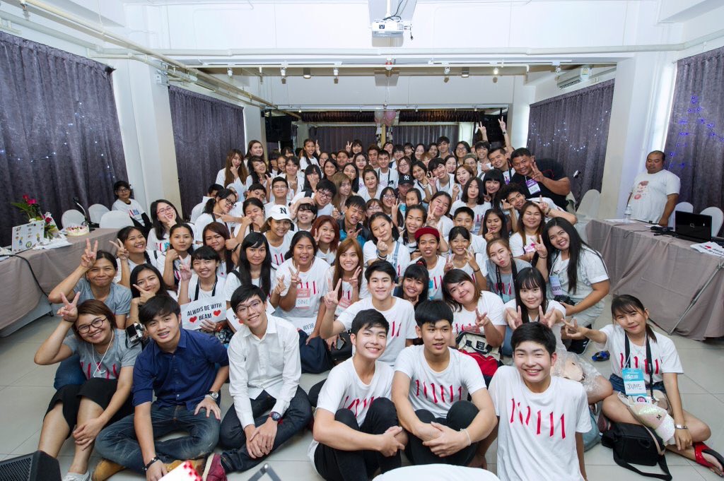 Beside_Beam's tweet photo. ขอบคุณที่มากันในวันนี้นะค้าบ 😆🙏🏻#BeTogetherwithBeam @Beam_Boonyakorn #bbeambr https://t.co/G3cAXNHen7