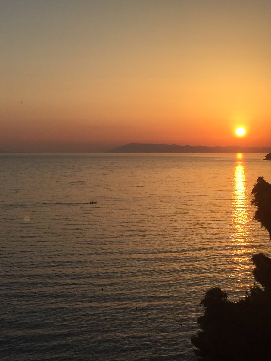 _MissGPrimary's tweet photo. Last one! All of my wonderful holidays and travels that I will always remember πβοΈ #MemoryMarch #teacher5aday https://t.co/PHxxoVZ0Lh