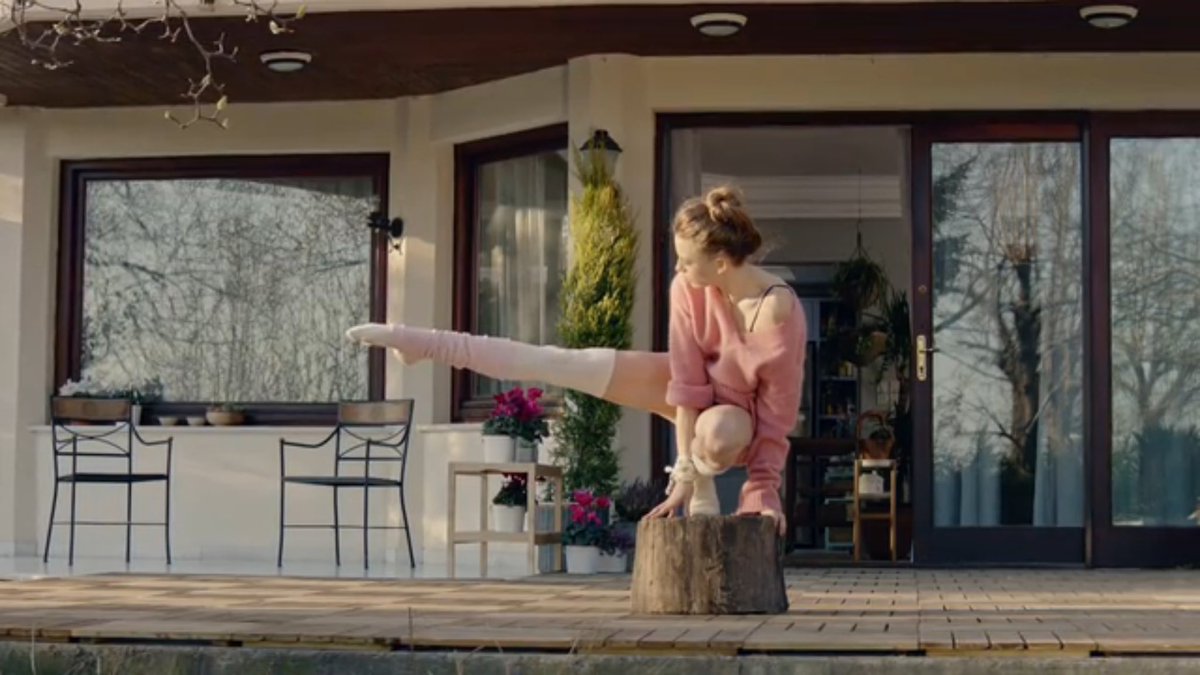 SSAlbanianFans's tweet photo. 1st episode of Fi #SerenaySarikaya @puhutv @fidizisi @ayyapim https://t.co/ugAOExGarV