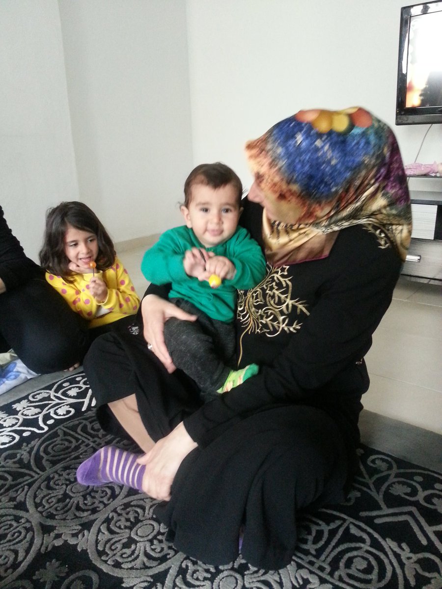 AkKiziltepe's tweet photo. Cumhuriyet Mah Beyazıt ailesine hasta ziyaretinde bulunduk
Rabbim acil şifalar versin https://t.co/ohspMdRonr