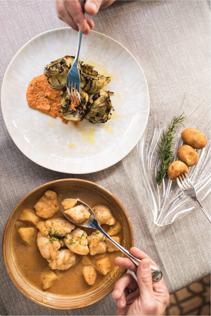 picorocorest's tweet photo. Buena compañía y platos deliciosos. ¿Se puede pedir más? Si, que sea en Picoroco, por favor 😁😁
#Picoroco #Cocinaquesevive https://t.co/EsdOQEvSJx