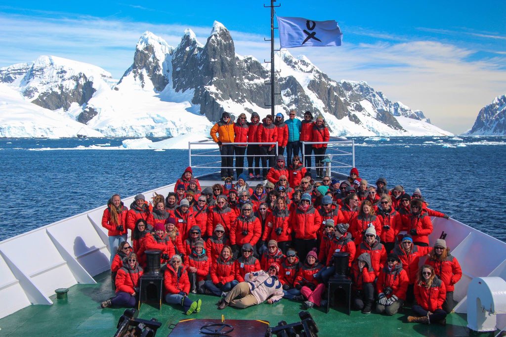 Экспедиции новый год. Антарктида. Антарктида люди. Экспедиция в Антарктиду. Ученые в Антарктиде.