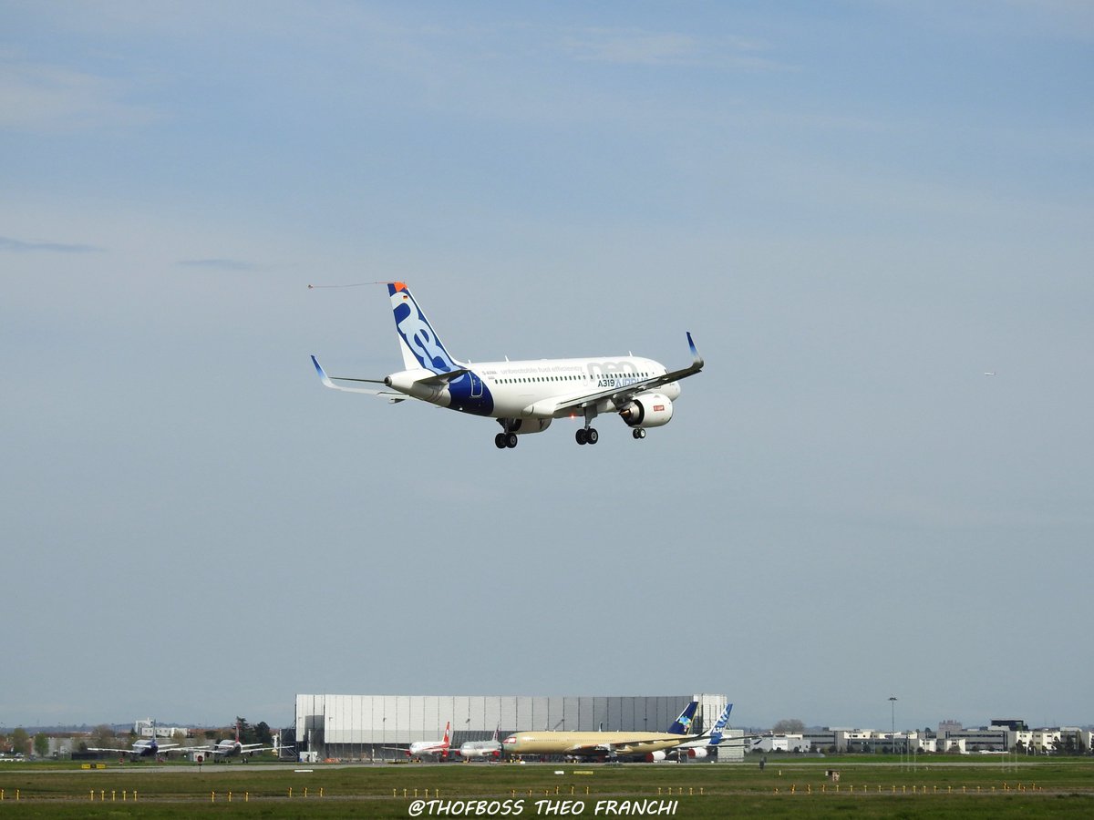 THOFBOSS's tweet image. Some new Pics of Baby A319Neo on its First flight yesterday at Toulouse.... Video to come on youtube soon ;) cc @Airbus @airlivenet