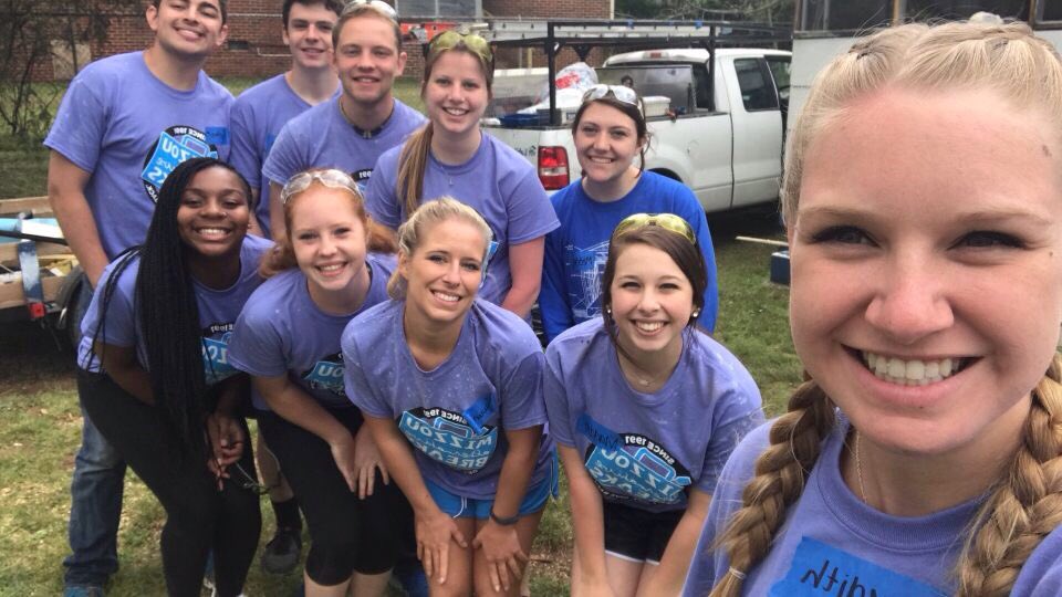MAB_chatt's tweet photo. With the deck built, Clyde's house clean, and our selfie game strong we make the long drive home back to Sweet home Missouri! https://t.co/490hstEJW7