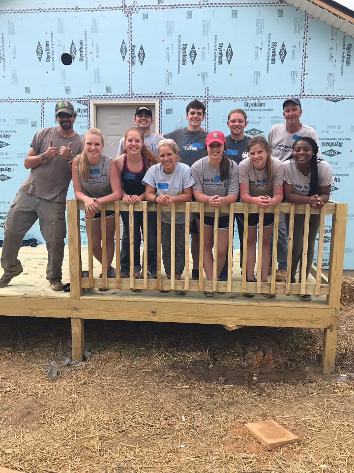 MAB_chatt's tweet photo. With the deck built, Clyde's house clean, and our selfie game strong we make the long drive home back to Sweet home Missouri! https://t.co/490hstEJW7