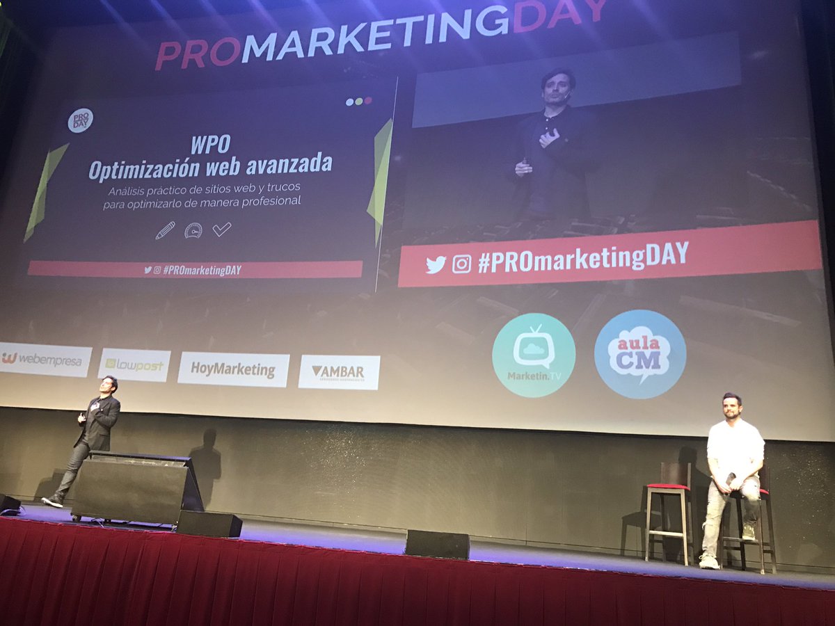 Elena_RenderUp's tweet image. Optimización web #WPO con dos cracks @ernestogbusta y @rober_ortega_ #ProMarketingDay