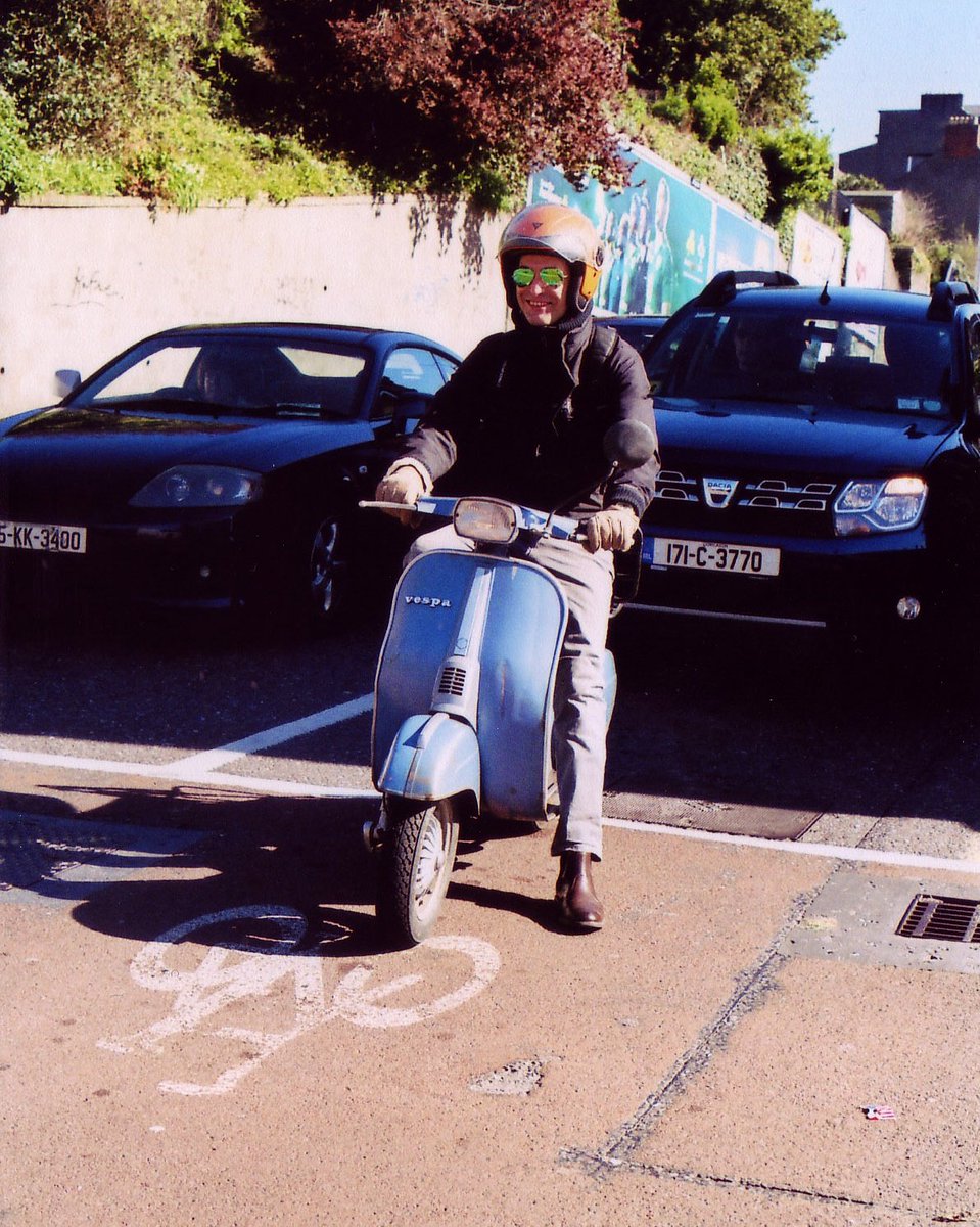GrooveSpace's tweet photo. #fujicolorc200 #ishootfilm #vespa #modrophenia #streetshots #cork https://t.co/FugUPuVyYs