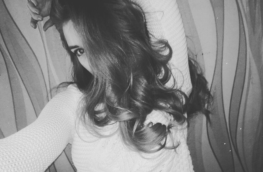 2016Meder's tweet image. Ты понимаешь, что влюбилась, когда не можешь уснуть, потому что реальность наконец-то оказывается лучше любых снов.