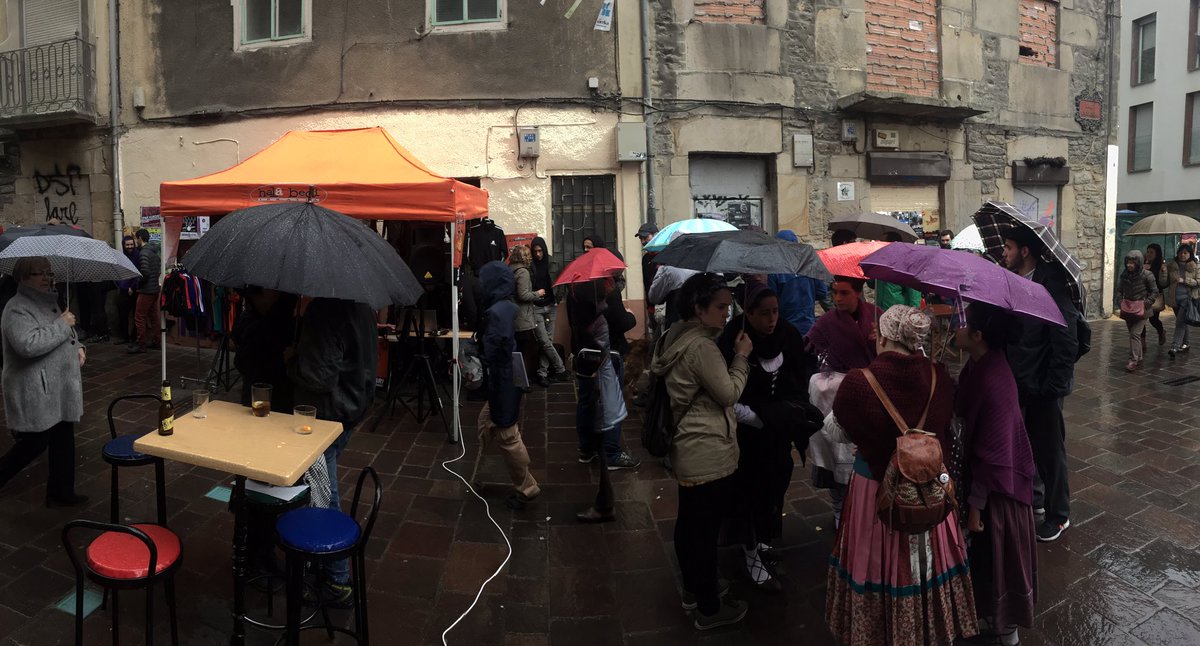 halabedi's tweet photo. #HalaBediTaberna bero-bero. Kanpainari hasiera ematera goaz; aurkezpen ofiziala, astelehenean. https://t.co/EvjEDfeDRq
