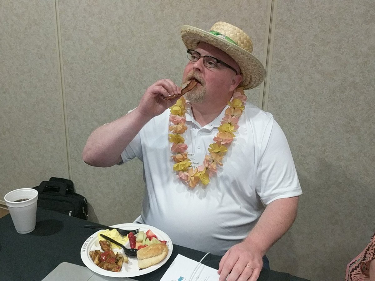 lynnewhitley's tweet photo. Long IT day ahead. 🥓=fuel. @gavirtual @jgrizzle #spls17 https://t.co/o7MWDyNlGg