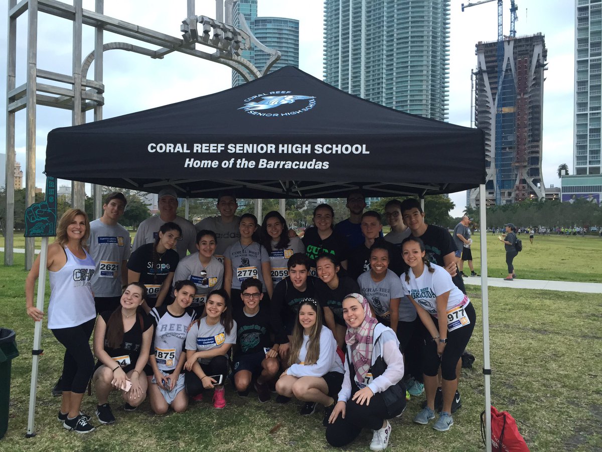 CRHSactivities's tweet photo. Coral Reef ready to run for education @MDCPS #MiamiSup5K https://t.co/kPmbJyeM65