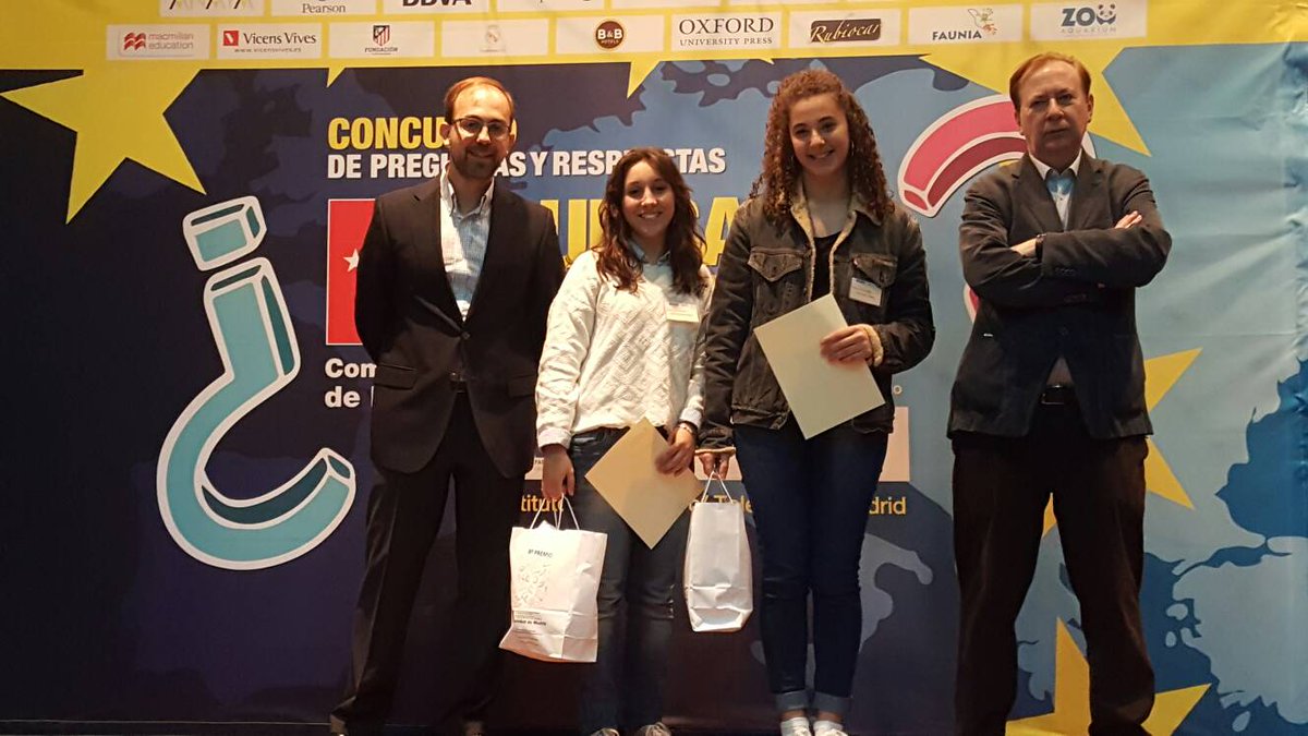 nscarmenmo's tweet photo. Nuestras alumnas octavas en el concurso ¿Qué sabes de Europa? Felicidades chicas sois geniales!! https://t.co/LxpnbN5DMi