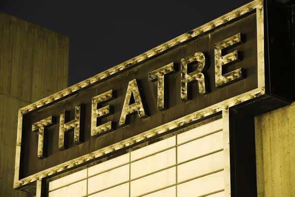 LostEvent_BTN's tweet photo. "10 Mistakes Every Girl Makes In Her Twenties " at Sweet Dukebox #Brighton - https://t.co/8JLgtv1vBb https://t.co/BSZJZJup18