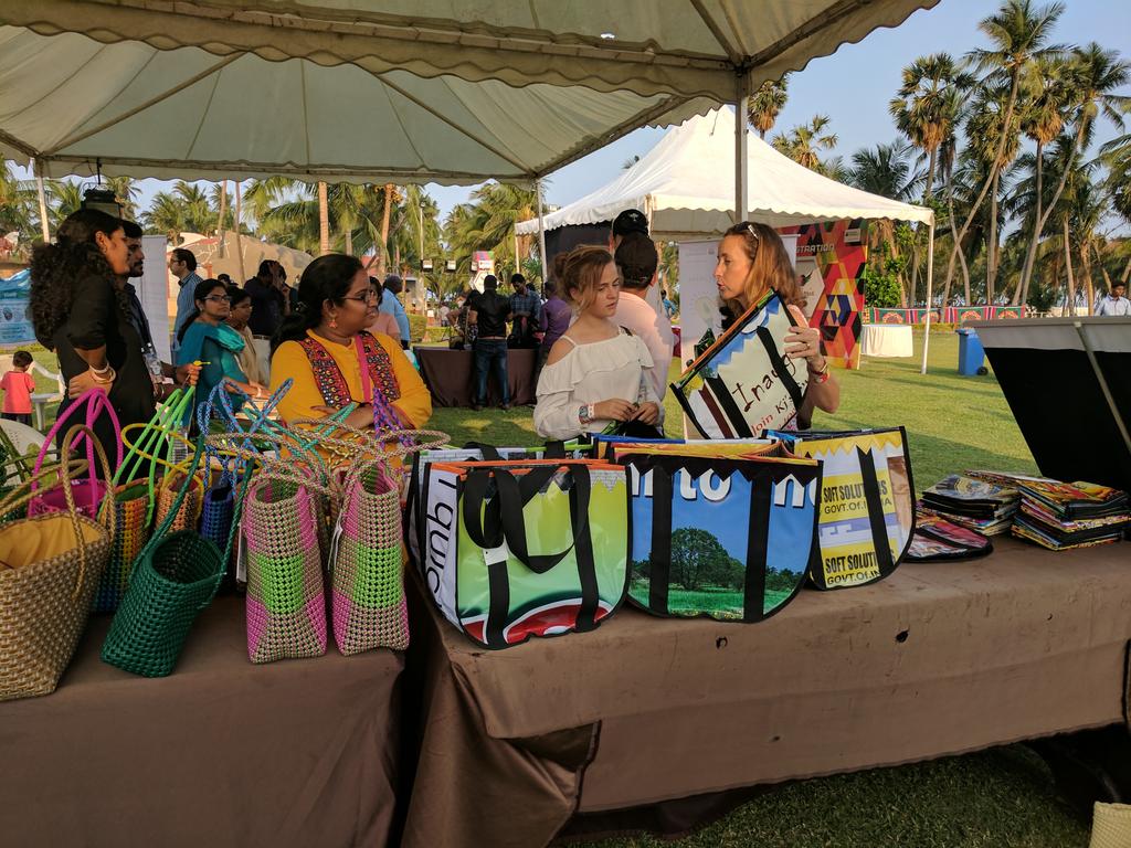 SahanaUn's tweet photo. @veroniquesani shopping for a cause #SGGCS #CSR I got my #speedtrust bag, how about you? @mpa1837 @rikozarzour @edemouli @ramesh_laks https://t.co/LlPetSBkhY