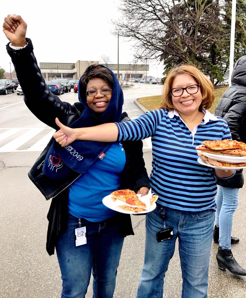 cupe4914's tweet photo. CUPE 4914 sends @2049Cupe love, light &amp; BLESS on day 99 of their being locked out. #StrongerTogether #inunionthereisstrength #respectisfree https://t.co/ML7o5qfPUe