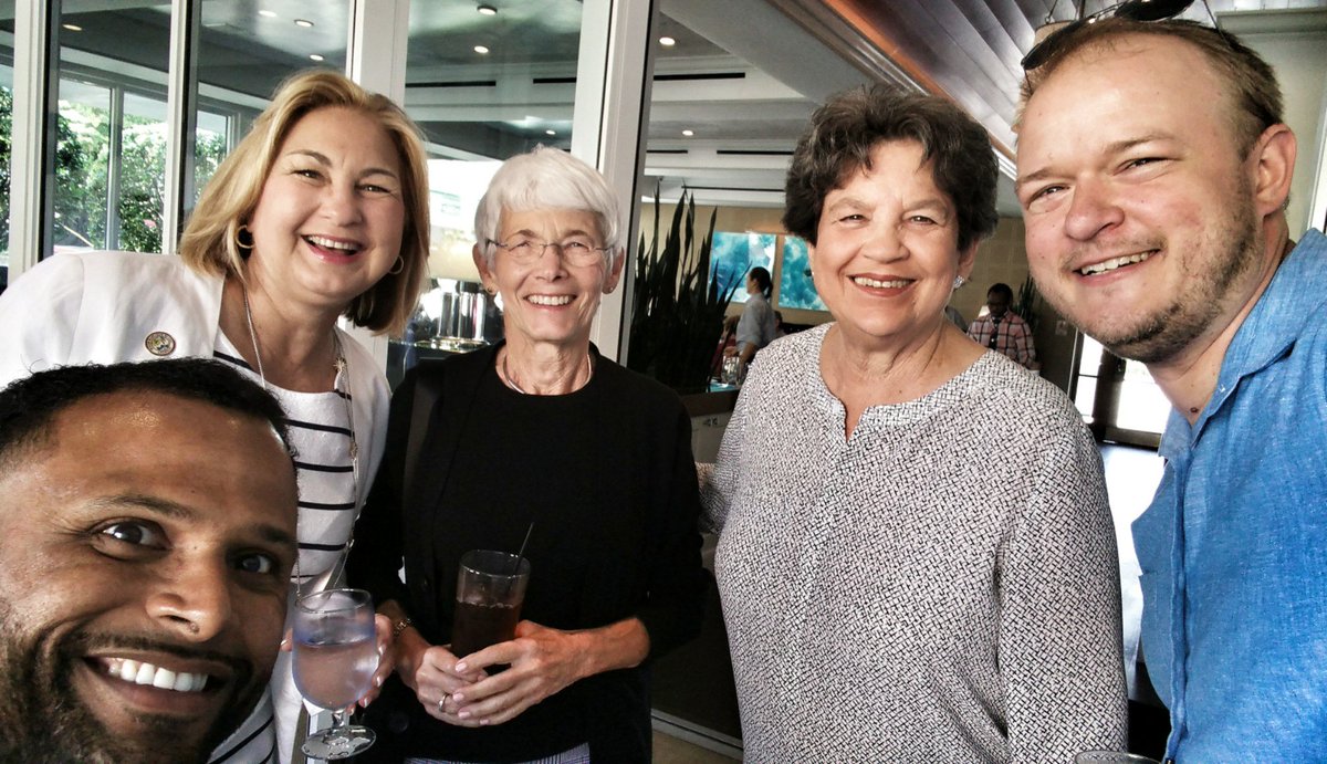 aGuyonClematis's tweet image. Joining Congresswoman @LoisFrankel &amp;amp; WPB leaders at @table26palmbch - aguyonclematis.com/2017/04/joinin…