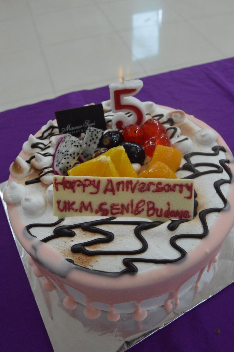 USB_UnisTng's tweet photo. Selamat ulang tahun untuk saya sendiri hehehehe https://t.co/5fVokg7RoM