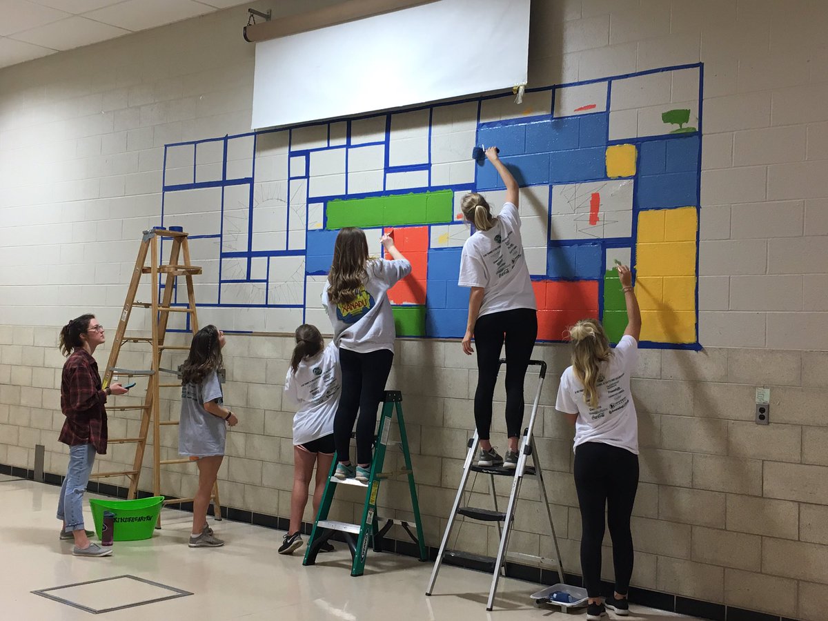 SoHillsCardinal's tweet photo. Project #2 making progress! #OUBigEvent @OKCPS @OUBIGEVENT https://t.co/o6VXmyFar9