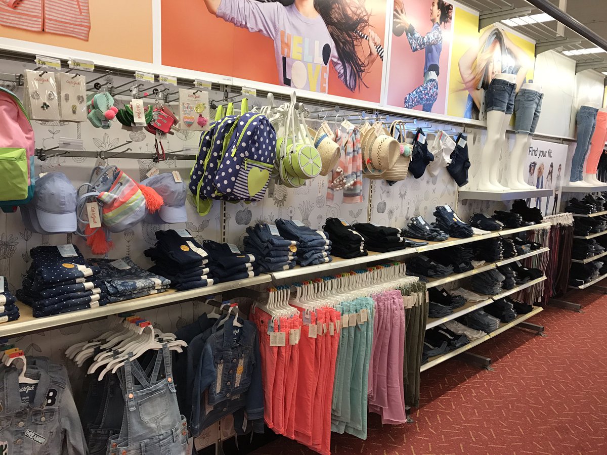 danigabriel16's tweet photo. Love remerchandising with all the bright spring colors! #denim #spring https://t.co/owWtF4I1PV