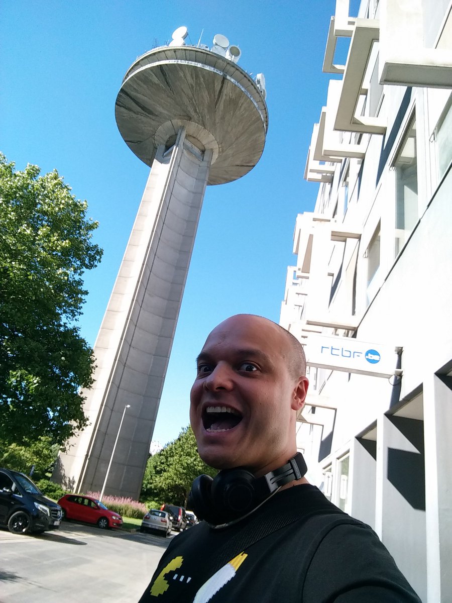BXLgeek's tweet photo. Une chronique actu #geek bruxelloise sur  @RTBFinfo par #BXLgeek?
#MaisPasQue https://t.co/XpMFzuIpmH
