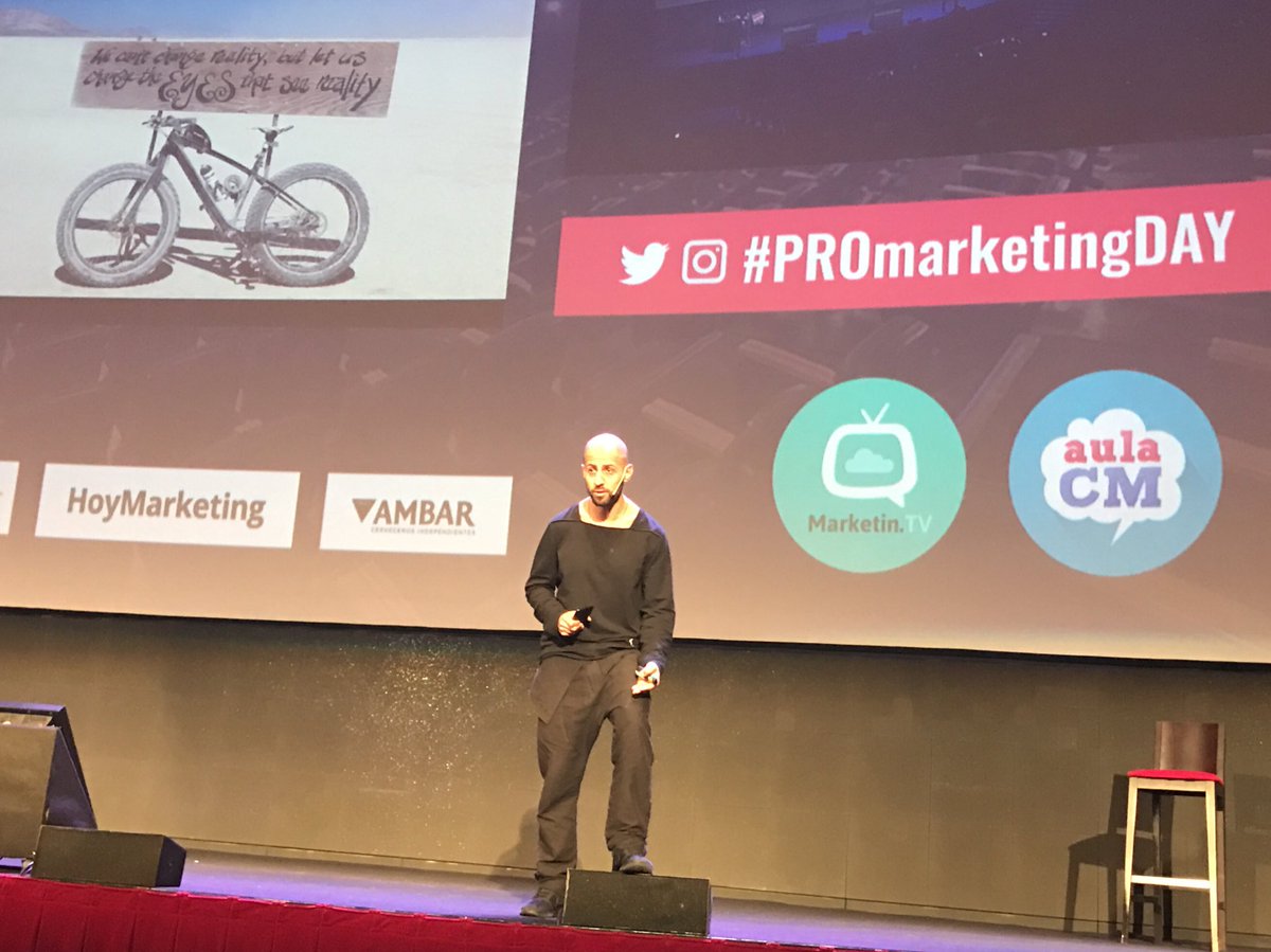 Elena_RenderUp's tweet image. Diseña experiencias para que tus clientes queden maravillados @Israel_Garcia #ProMarketingDay