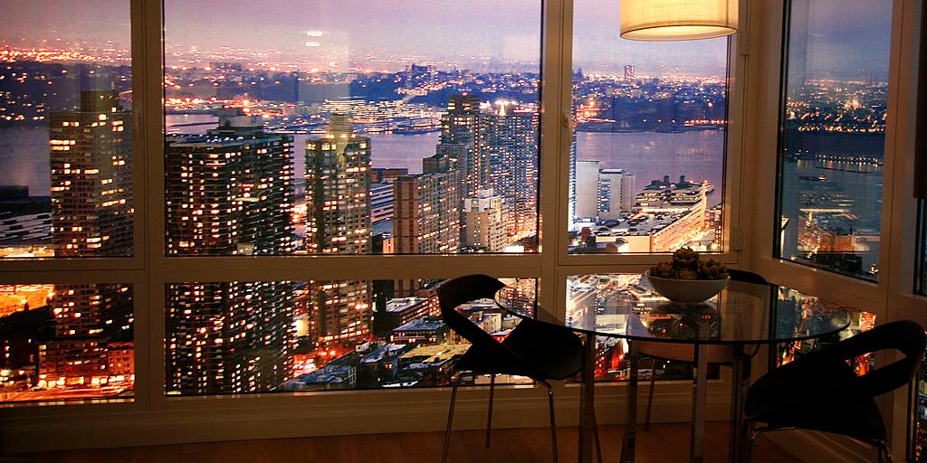 BusinessInsider's tweet image. The 2 biggest mistakes people make looking for a New York City apartment read.bi/2oq8LEP
