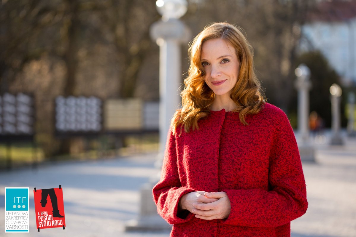 Do 4. aprila, mednarodnega dneva ozaveščanja o nevarnosti min, zavihaj hlačnico in #PosodiSvojoNogo youtube.com/watch?v=FIDlEq… <a href="/MavecMojca/">Mojca Mavec</a>