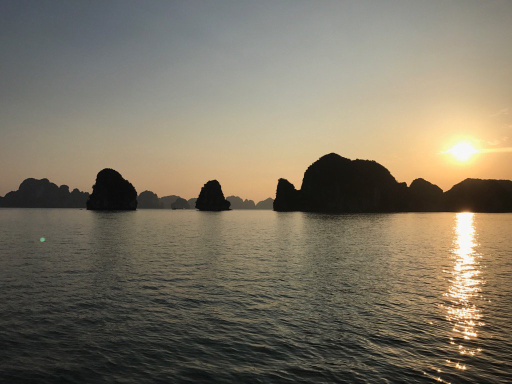 Simply beautiful. World Unesco site - Ha Long Bay. #PeacefulParadise