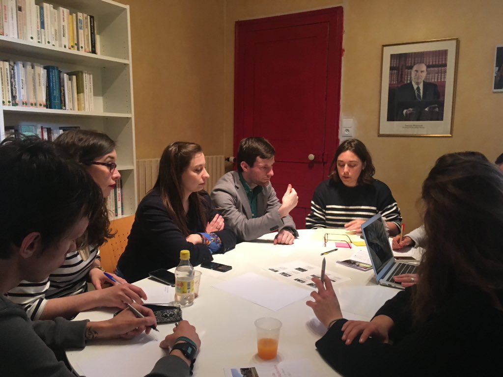 MahautBertu's tweet photo. Ce matin, atelier pratique sur l'animation d'un café débat lors du #HamonCCRPDL! #educpop #partagedespratiques @MJS_PDL https://t.co/Z1KqpIoFOW