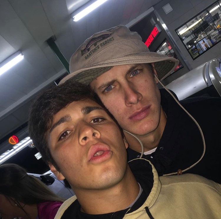 antmartinez13's tweet photo. Happy birthday @ConleyLedoux 😁 #DEEEEE https://t.co/jKbpt6w9yc