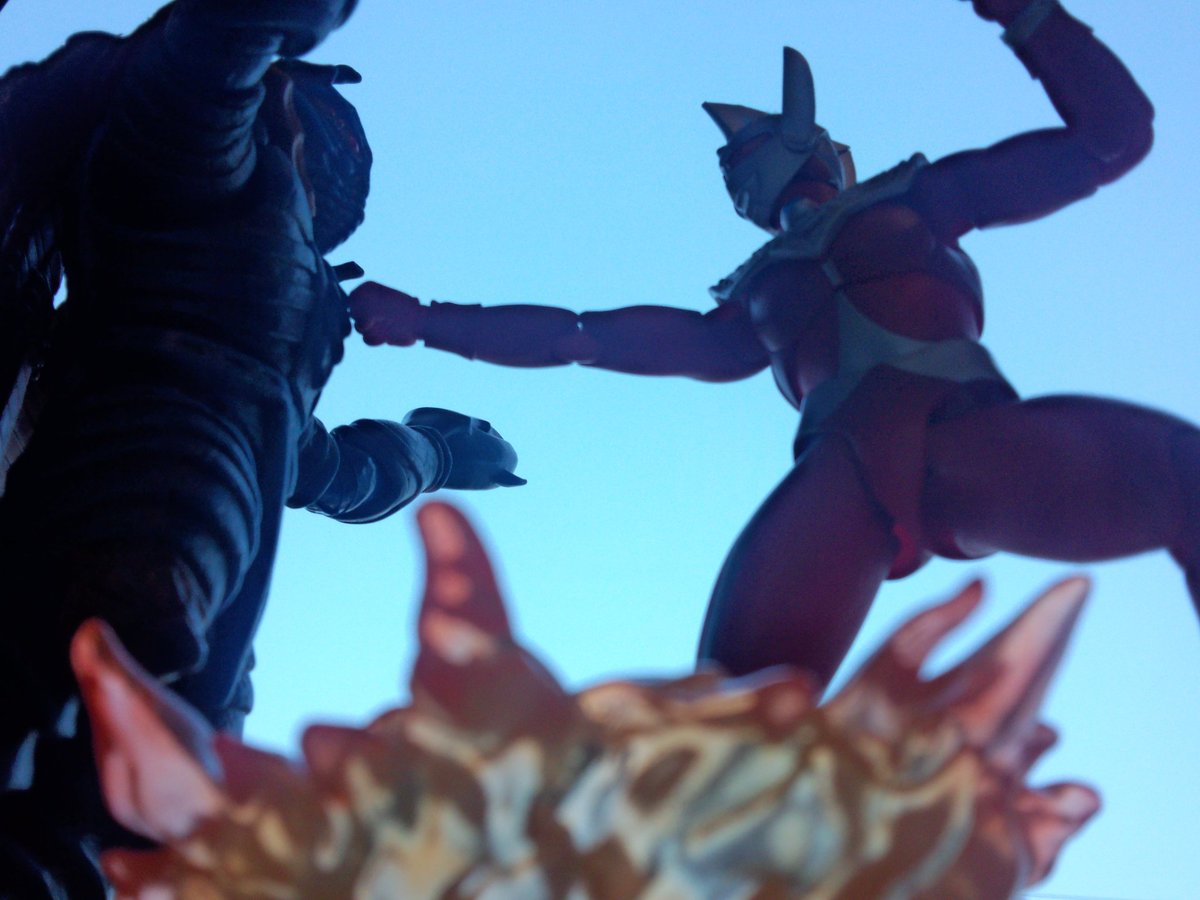 トイキラー グレープさんよ永遠に なる程 歌詞の意味が分からなかったが今 分かった 謎の悲鳴じゃない 謎を秘めだ 恥ずかしー