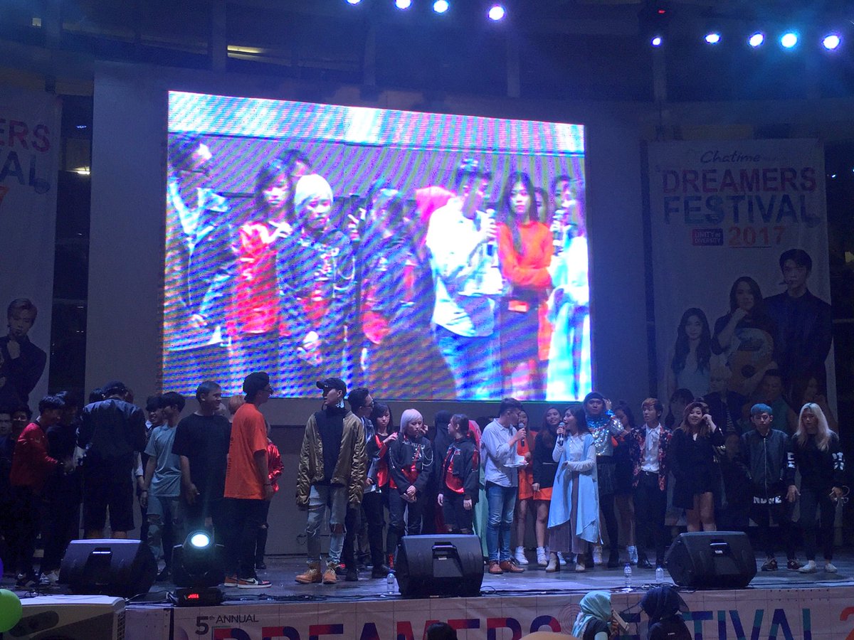 DreamersRadioID's tweet photo. Selamat utk pemenang Best Lipsync: BOYS BITCHES  | Best Concept: BARBIES UP | Best Favorite: WTF | Best Performance: SINISTER #ChatimeDf2017 https://t.co/wA7UxpVaOT
