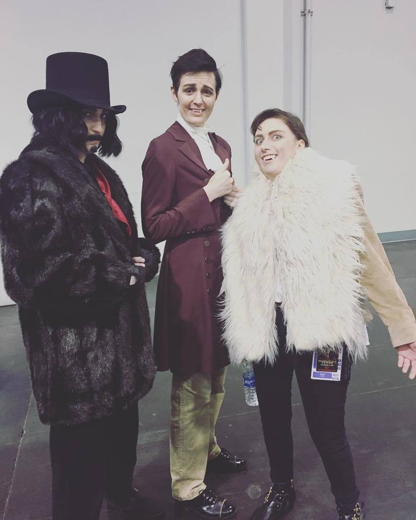 KeelHaulKate's tweet photo. Great what What We Do In the Shadows group! 💖 #keelhaulkate #katecarleton #illustration #cosplay #whatwedointheshadows #vampires #conventio… https://t.co/FFVlaQ4AFT