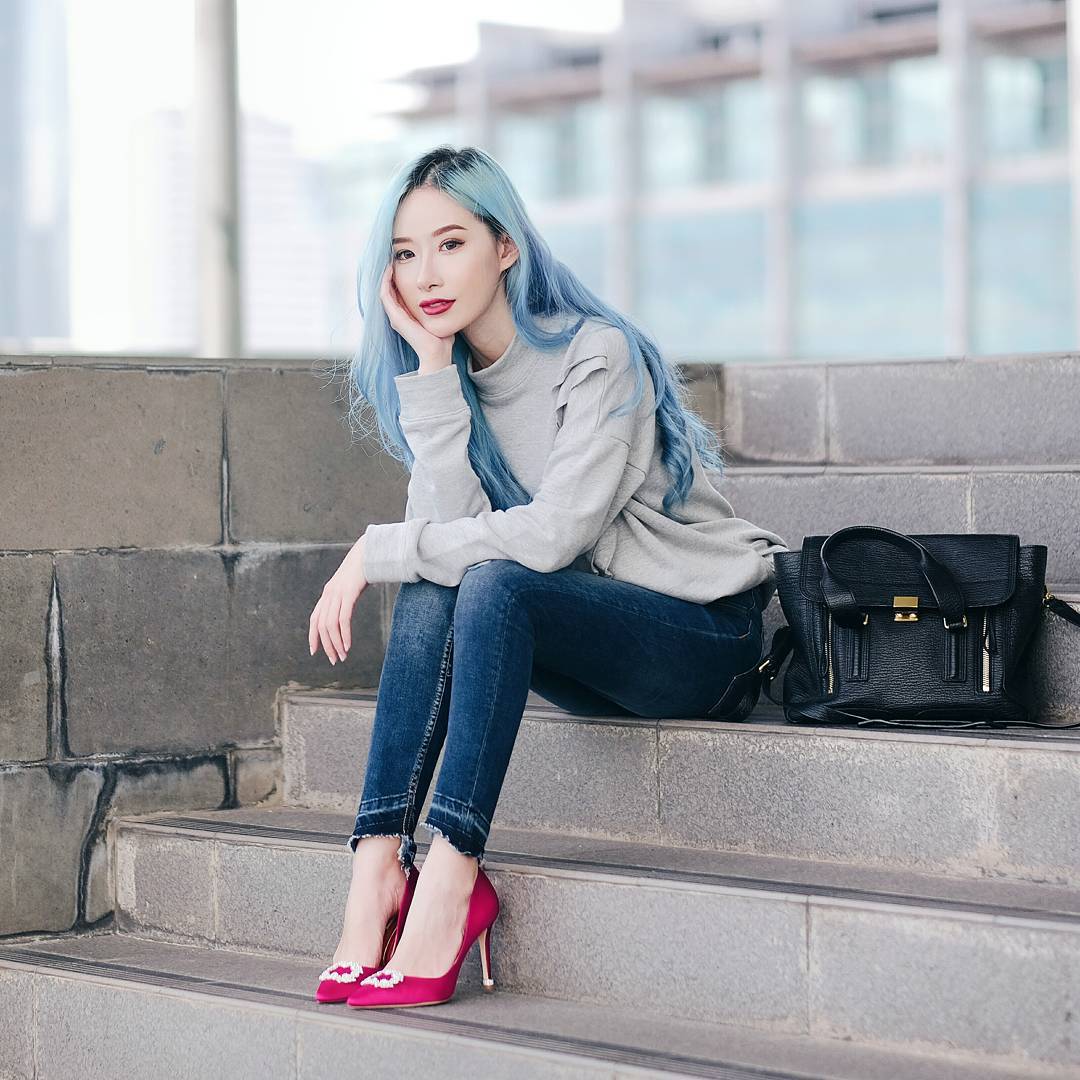 Spiced up my casual outfit with a pair of #BadgleyMischka pumps from <a href="/mkholic/">이재원</a>.shop! Closer look on my previous pi... instagram.com/p/BPe3MJAj-xV/
