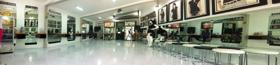 SivexModels's tweet image. 