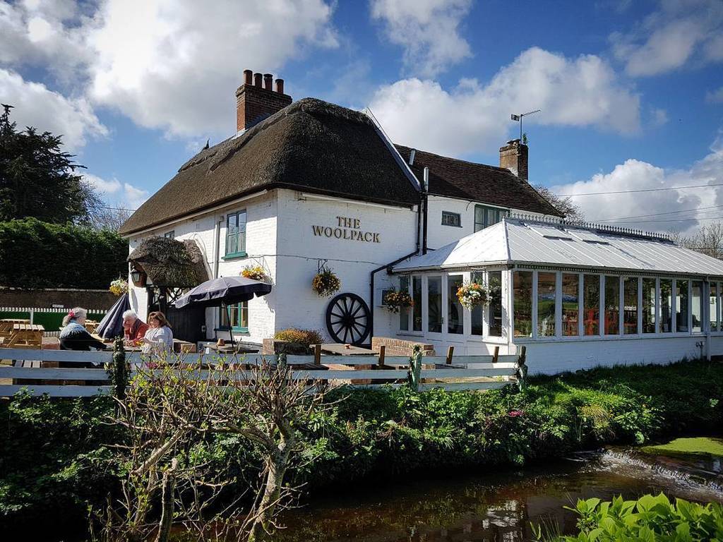 dnheys's tweet photo. The weather's perfect for a day out. Great start to April. #WarmSun #WoolpackInn https://t.co/UCDCGoSvo3 https://t.co/obk9HvjbiD