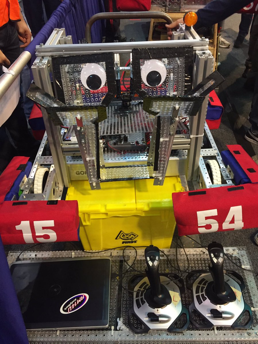 frcteam1554's tweet photo. Team 1554 is ready for our first match of the day!! Good luck! #omgrobots https://t.co/9cmEDBXioV