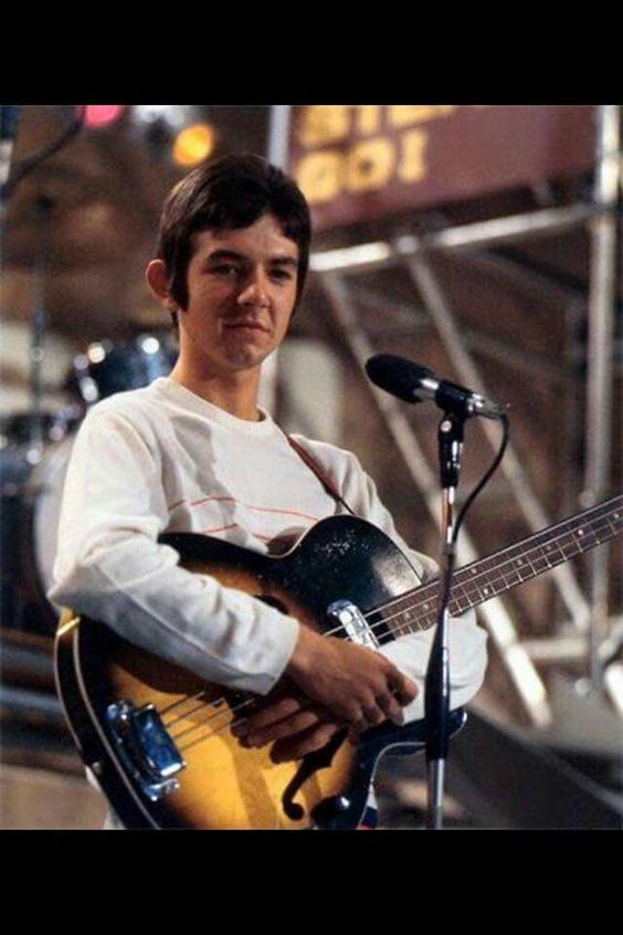 Happy birthday to Ronnie Lane. Born in 1946   