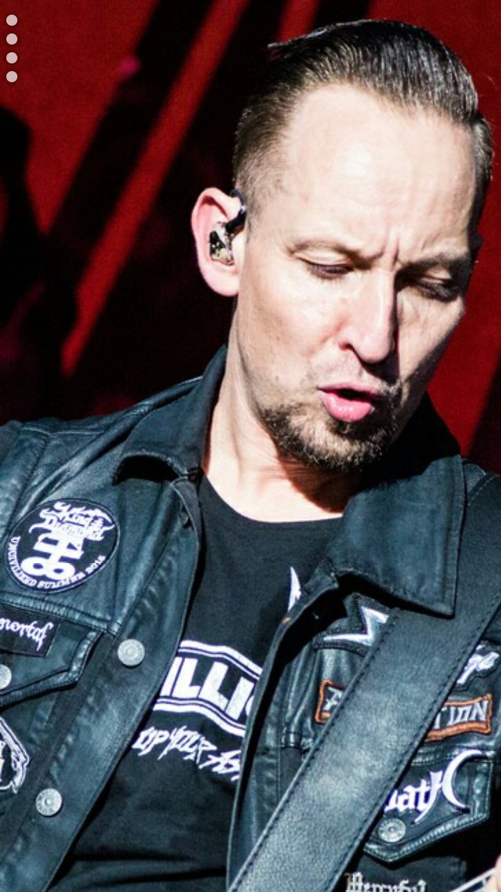 Happy Birthday Michael Poulsen!!!!!!      