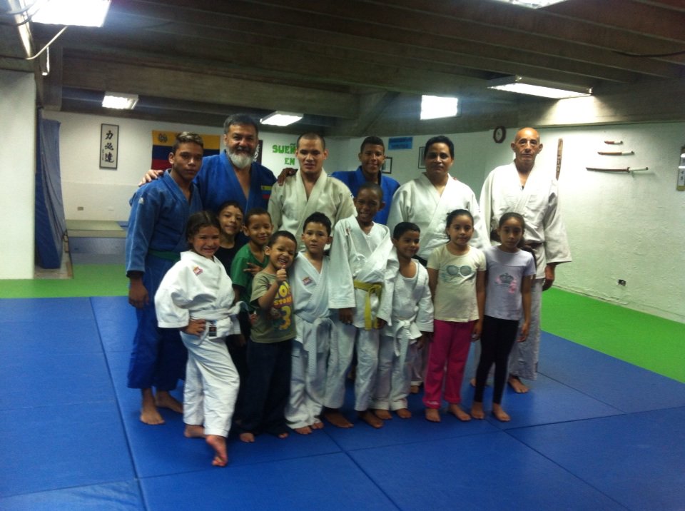 junior_judo1's tweet photo. @DojoNaomiSoazo #Apollando #ElvismarRodriguez nuestra #JudokaVenezuela #JufoParaolimpico el mejor de los éxitos https://t.co/mj3TXrtiwD