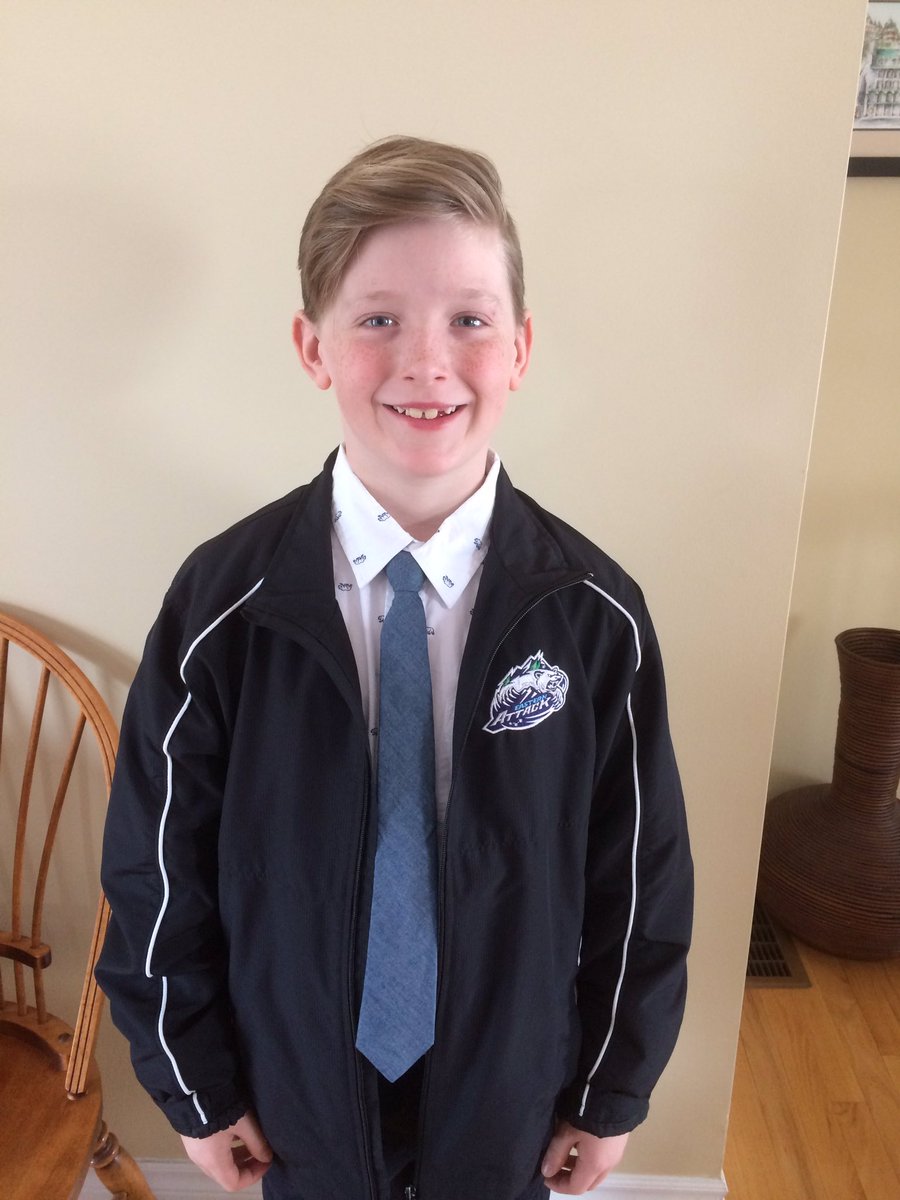 Mccluskeygirl's tweet photo. @East_Coast_Ice Polar Bears on his dress shirt and ready to play in the #kickoffcup #EasternAttack #NoviceMajor https://t.co/h8ZTqiI71X