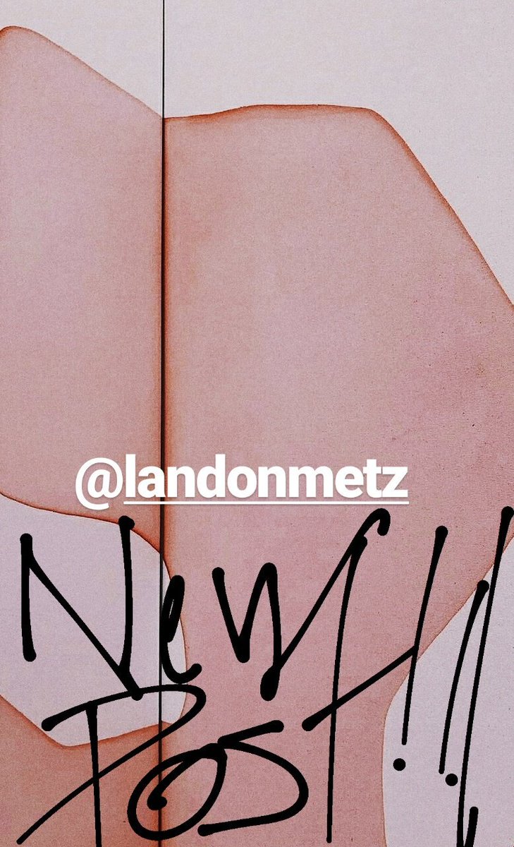 the_moon_waves's tweet photo. Newhistory and artist with @landonmetz up in @RevistaWoman!  https://t.co/cYUEoOEYd2 https://t.co/6mNPLk5AuA