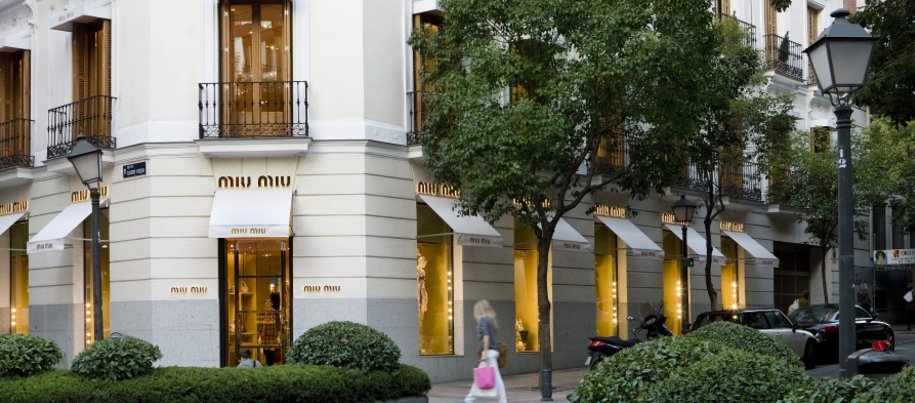 HotelTotem's tweet photo. Discover the unbeatable and exclusive #gastronomic and #shopping offer in Jorge Juan Street with our #LocalGuru https://t.co/JDPz3lSPZJ https://t.co/upQj0gB3Oi