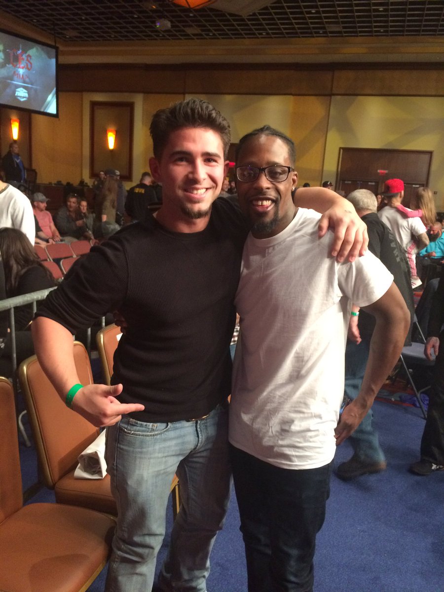 Dmac_experiment's tweet photo. My Man @MarquisBrewster moves to 3-0 keep it rolling bro #Ces42 https://t.co/7CPd1nngAj